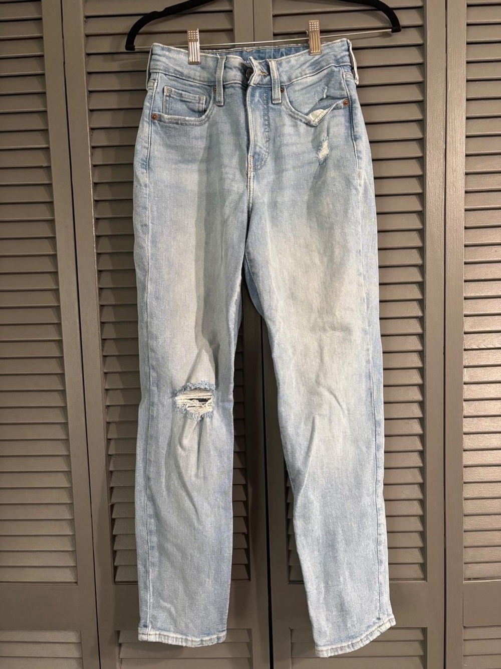 Old Navy Light Washed Straight Leg Jeans